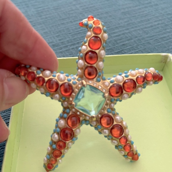 Kenneth Jay Lane vintage starfish pin & earrings Set - Picture 2 of 6